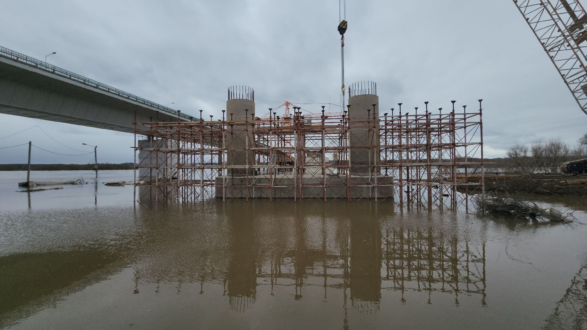 серпухов, мост через оку, строительство моста, паводок на оке, трасса М2,