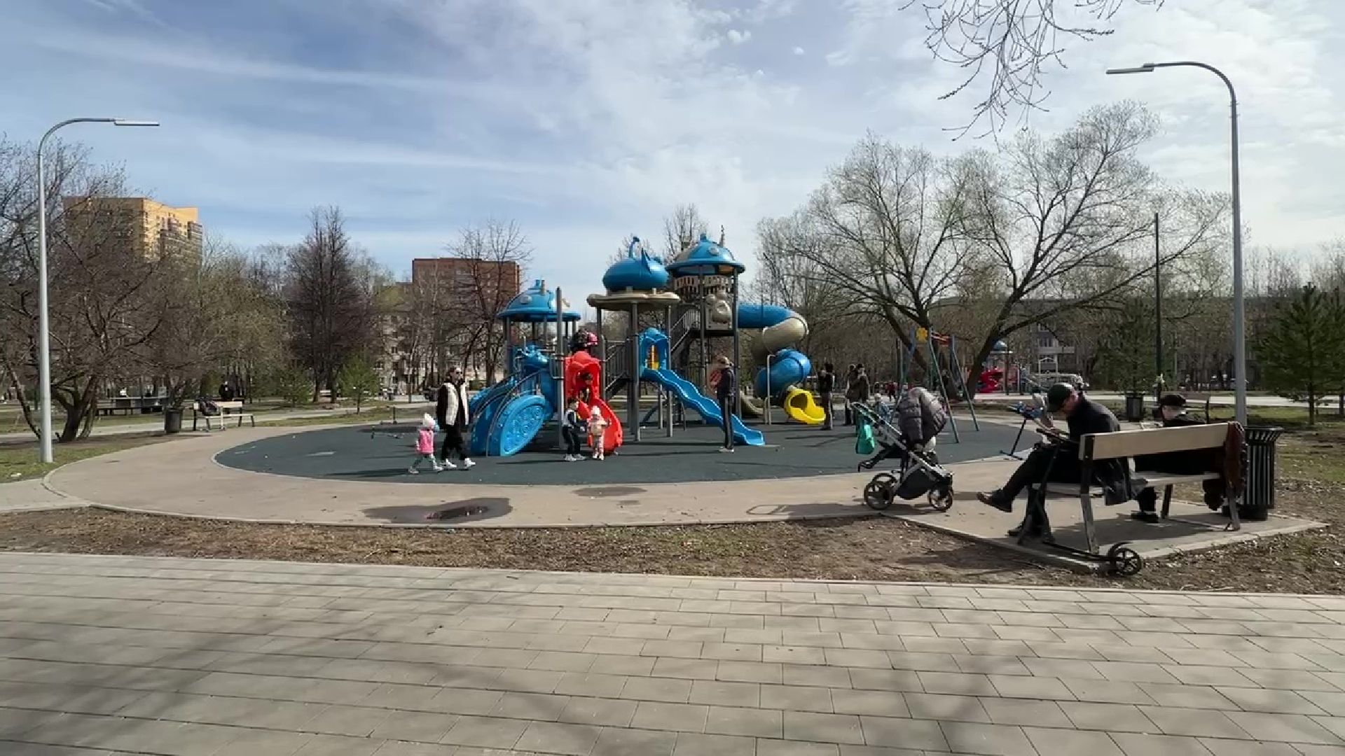 Реутов, парки, благоустройсво, уборка города, субботник, чистим, моем,