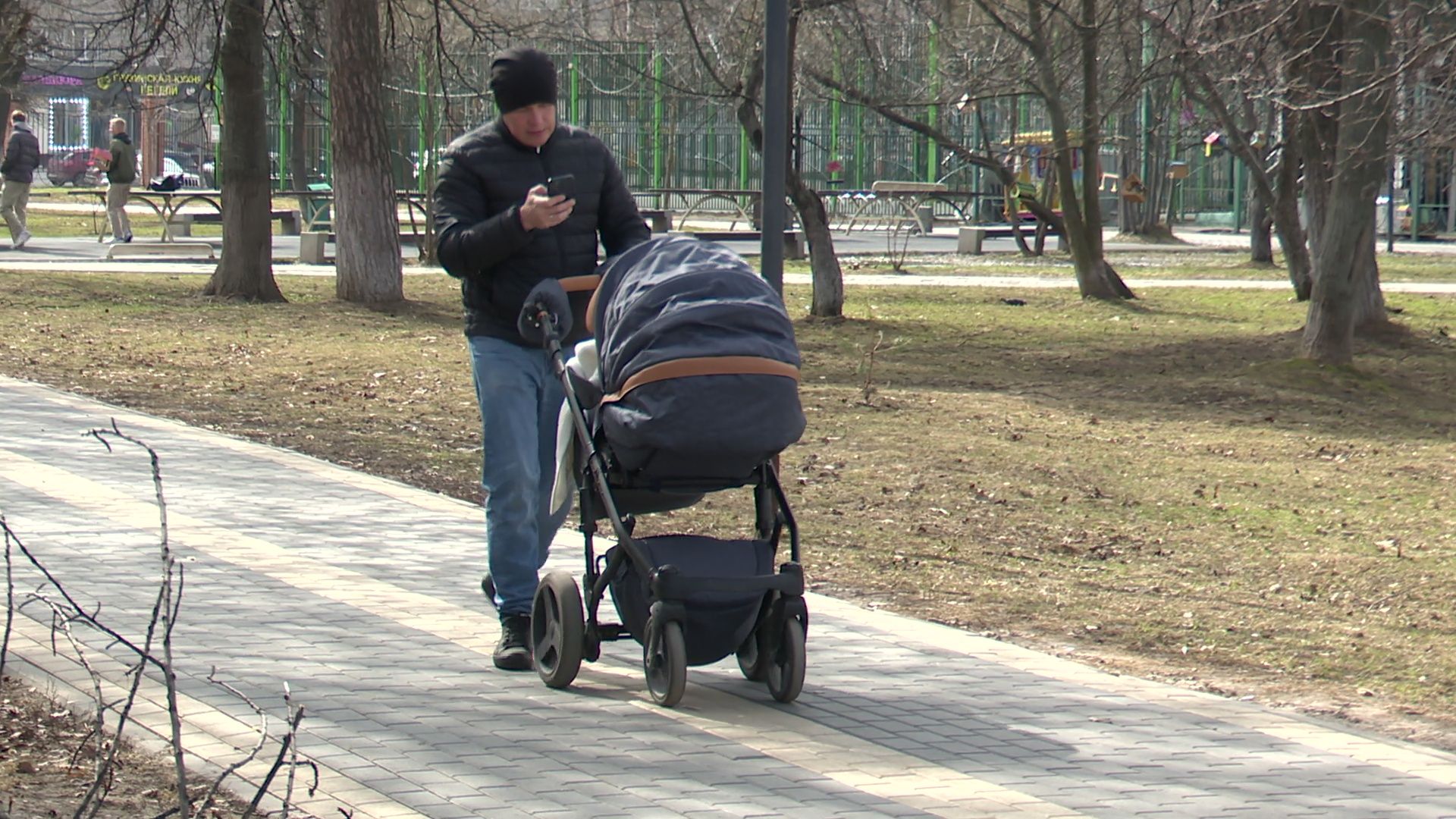 Реутов, парки, благоустройсво, уборка города, субботник, чистим, моем,