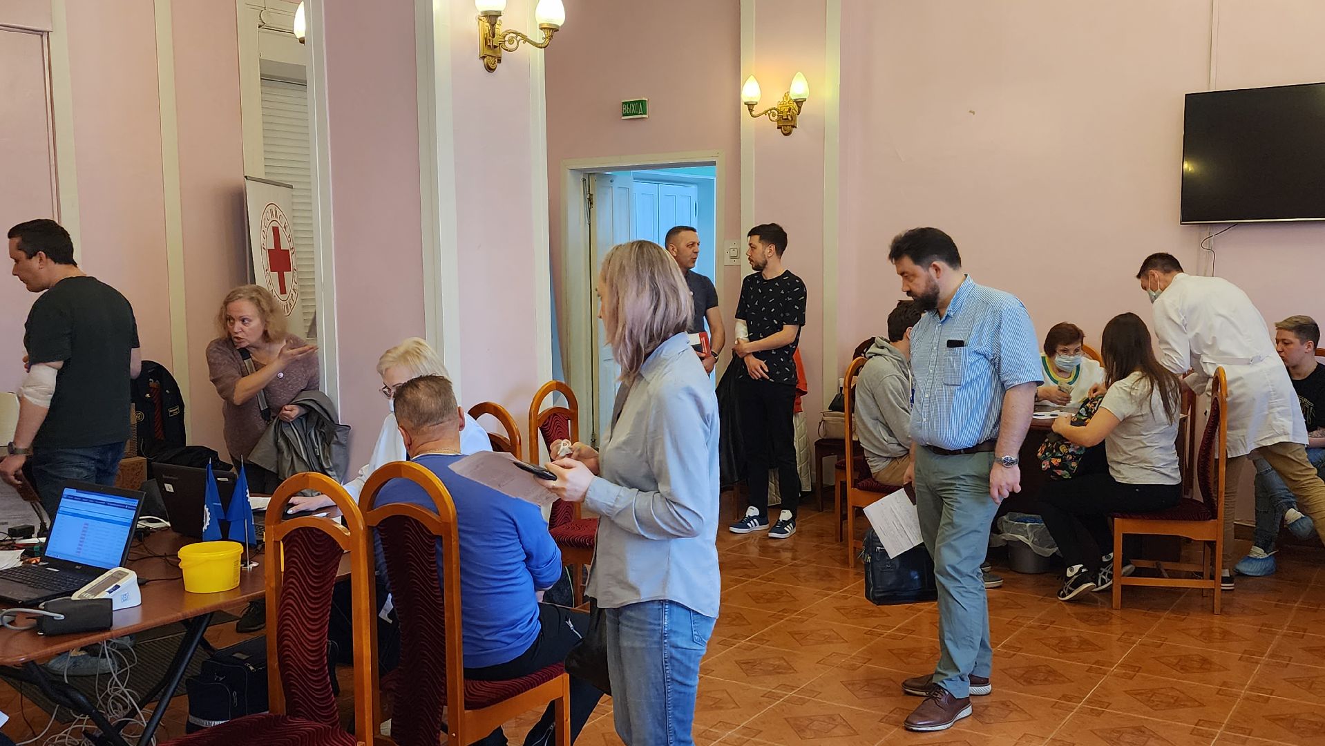 день донора, ДК Жуковский, Розовая гостиная, Виктория Капустина, Светлана Короткова, РКК, Красный крест, кровь,
