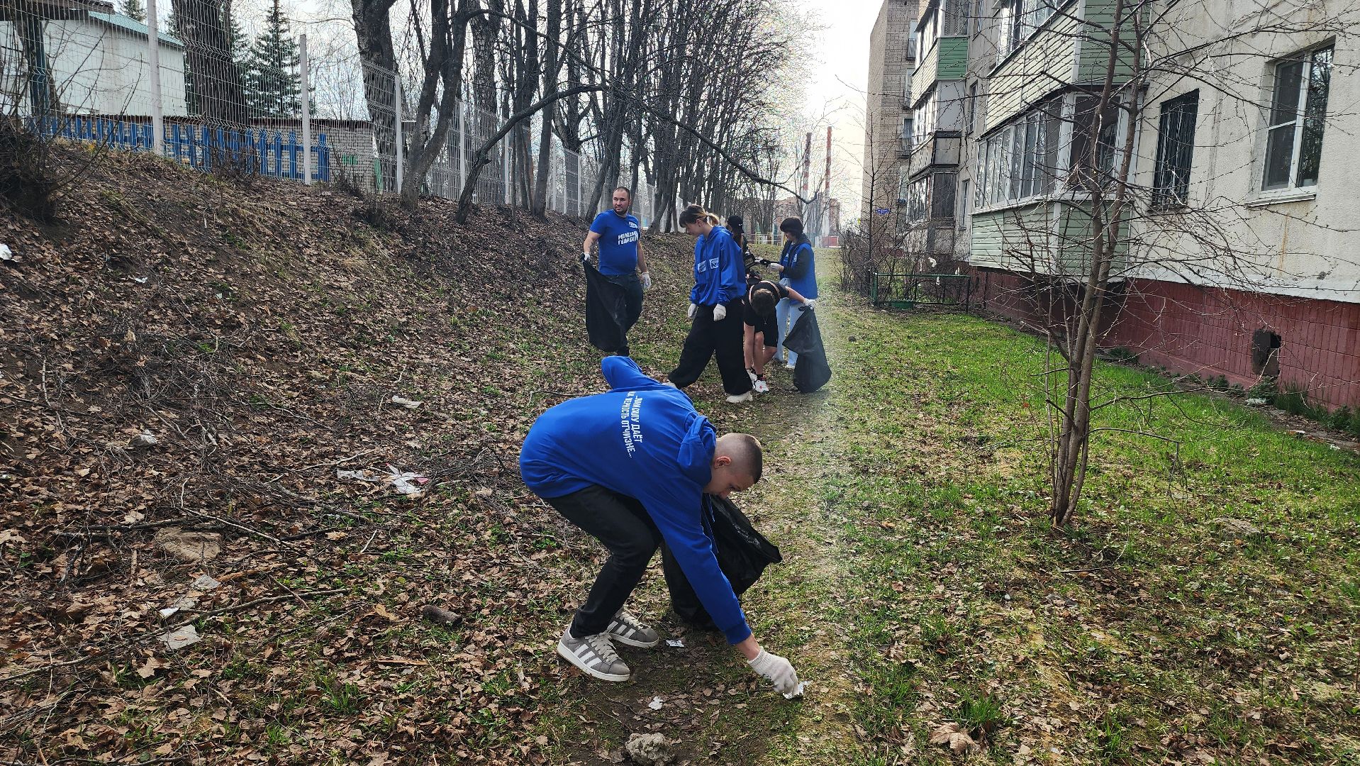 кашира, молодая гвардия, волонтеры, уборка, субботник, мусор, кашира-3,