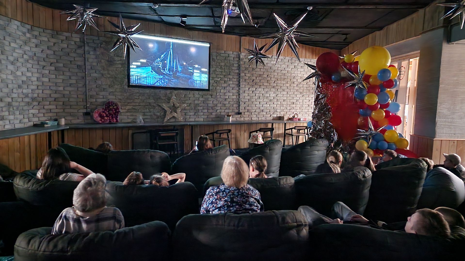 день космонавтики, молодежь, дворец молодежи, протвино, кинопоказ,