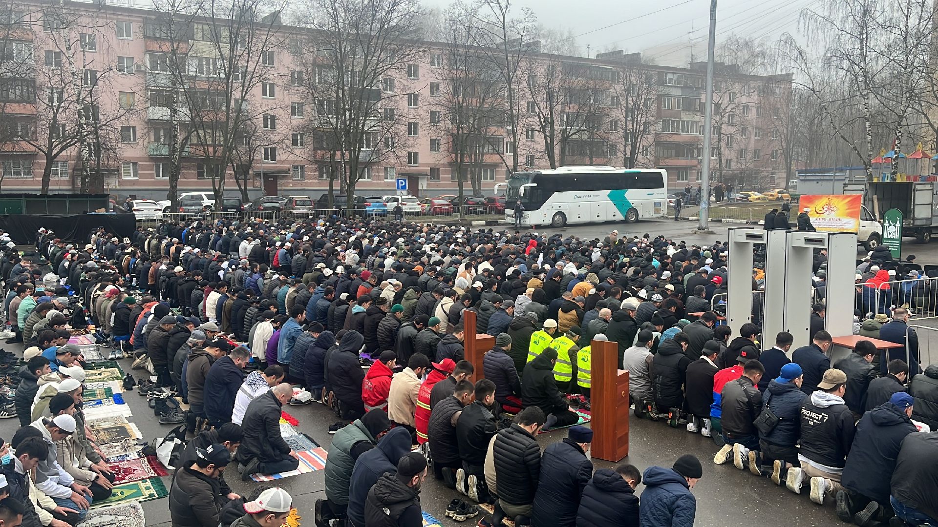 ураза-байрам, мусульманская община, праздник, молитва, намаз,