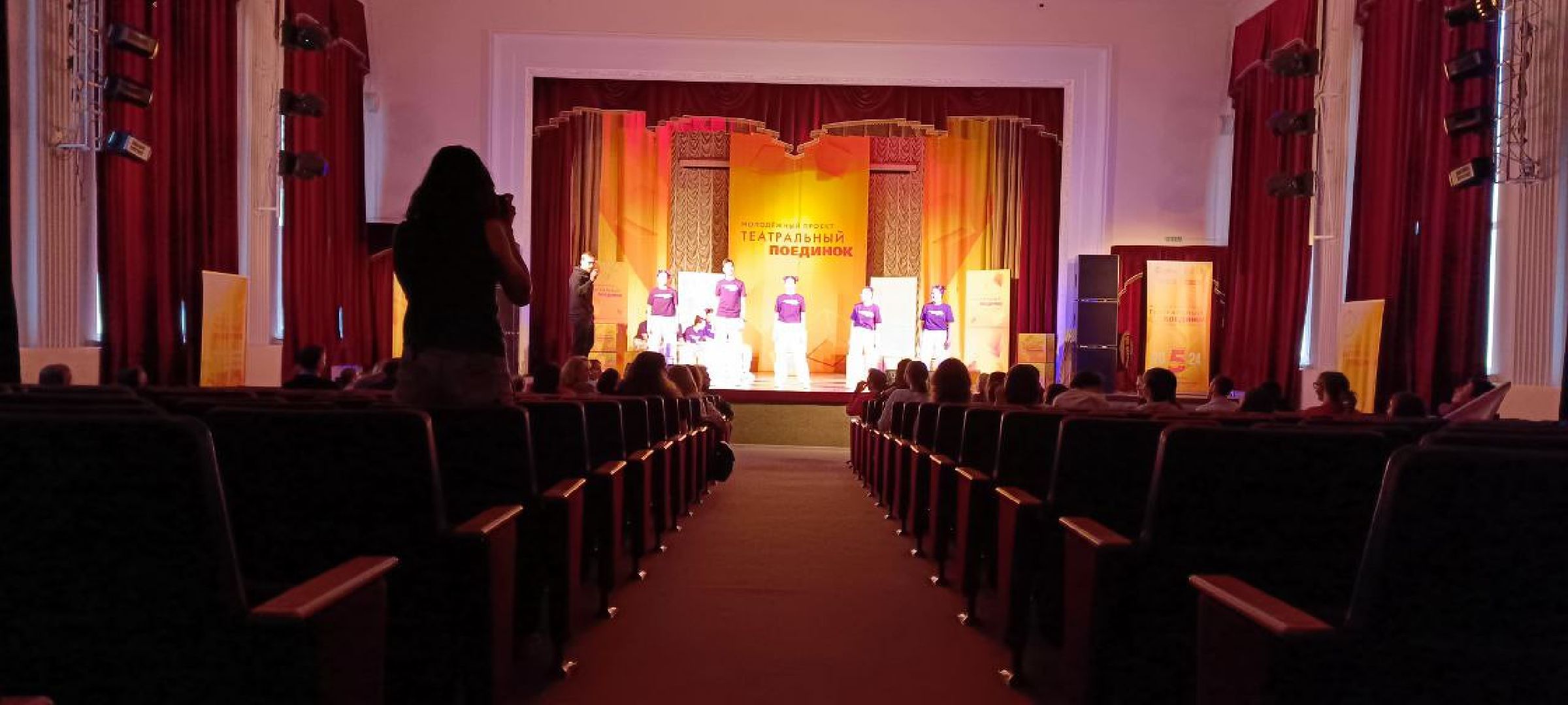 Дмитров, Театральный поединок, Театр Колесо,