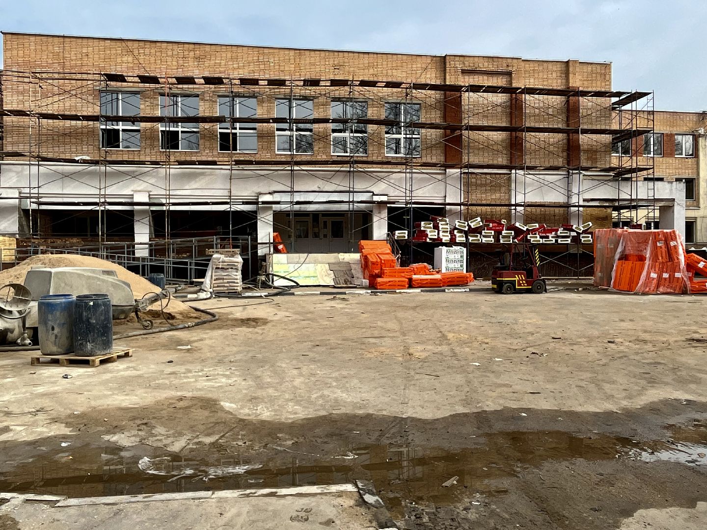 наро-фоминск, наро-фоминский городской округ, ремонт школы, космонавт Виталий Лебедев, скоро в школу,