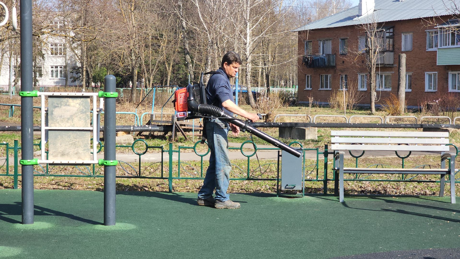 воскресенск, детская площадка, уборка детских площадок, дети,