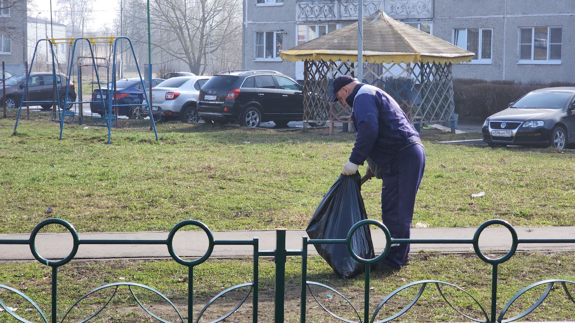 воскресенск, детская площадка, уборка детских площадок, дети,