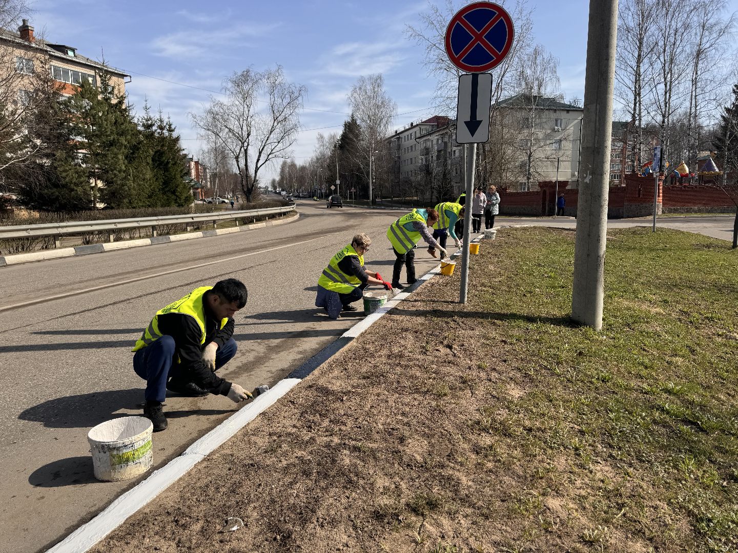 покраска, коммунальная служба, шаховская, бордюр,