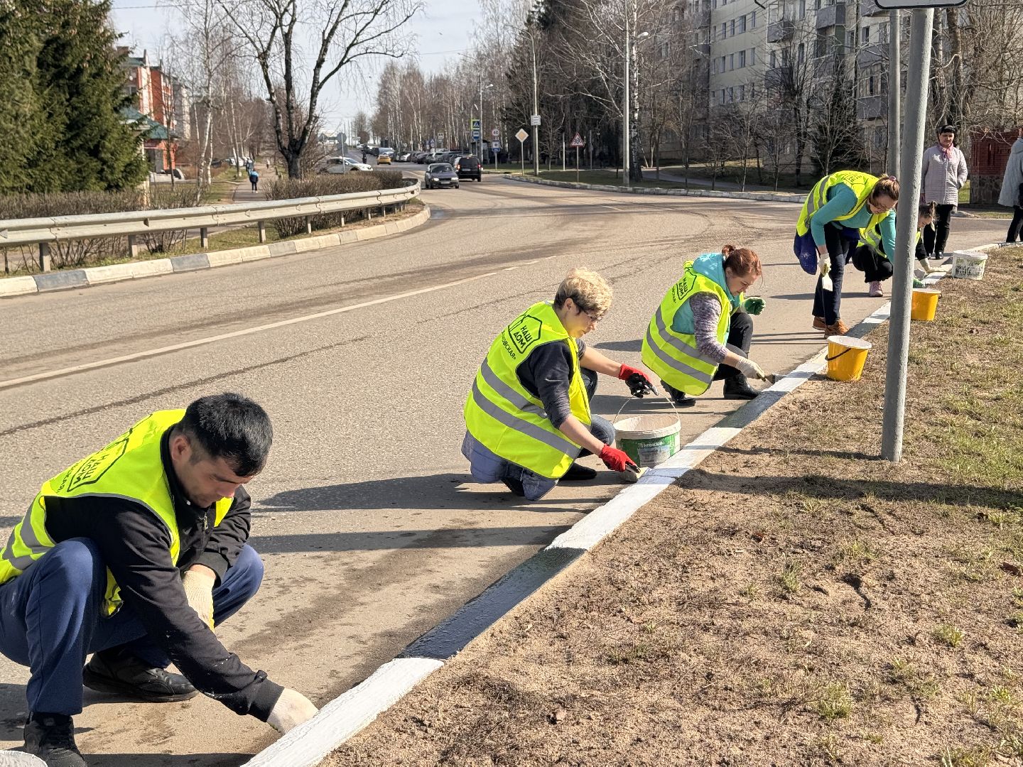 покраска, коммунальная служба, шаховская, бордюр,