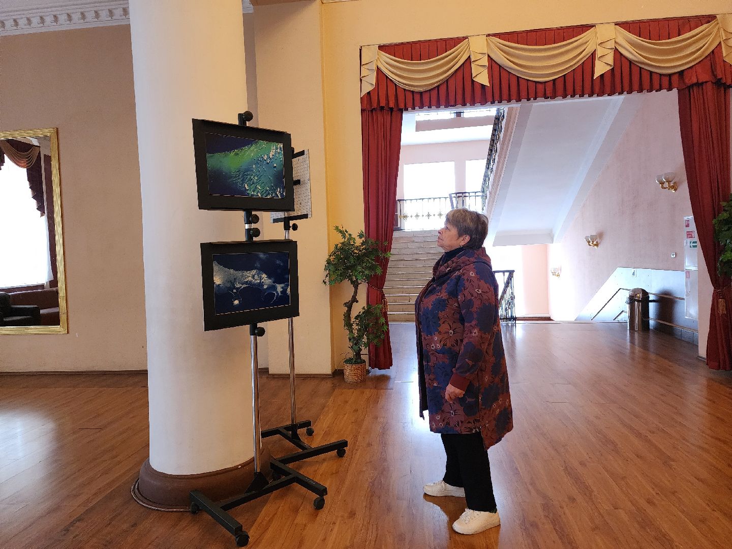 пушкино, фотовыставка, космос, день космонавтики,