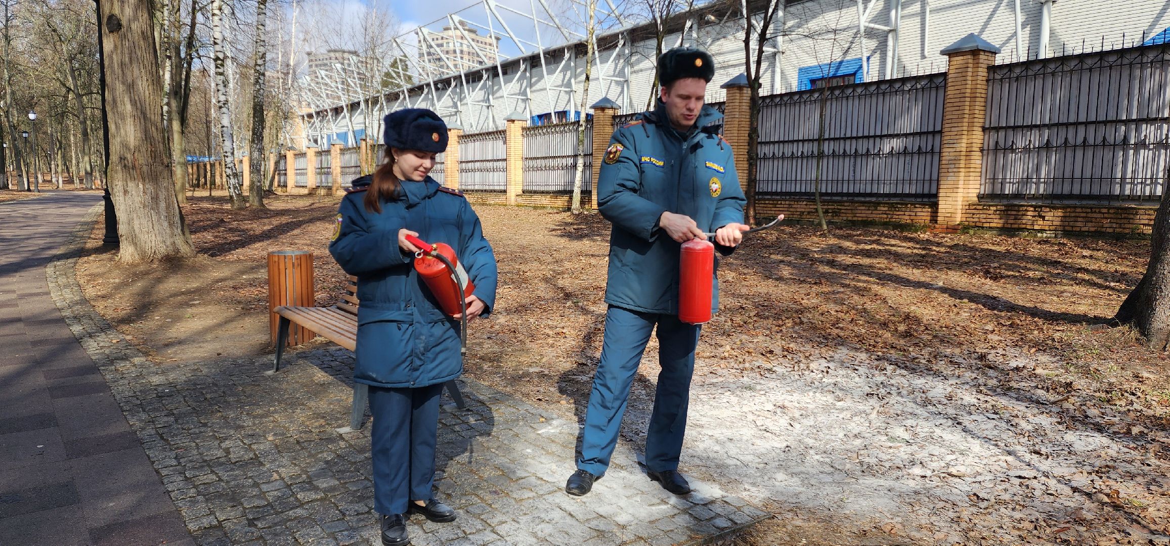 раменское, общество, пожарная безопасность, акция в городском парке, правила пользования огнетушителем,