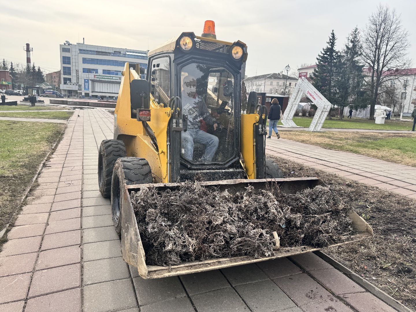 Солнечногорск, Благоустройство, Месячник чистоты, советская площадь, коммунальная служба,