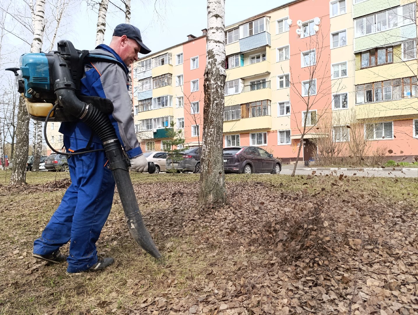 Бронницы, Уборка дворов, уборка дворов после зимы, месяц чистоты и благоустройства,