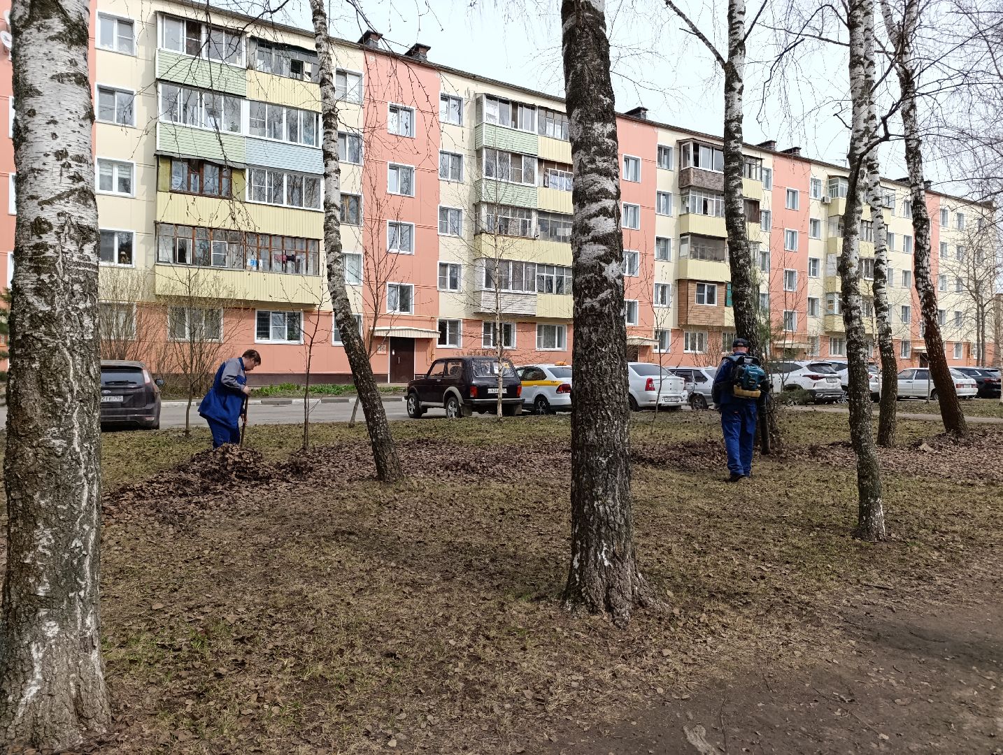 Бронницы, Уборка дворов, уборка дворов после зимы, месяц чистоты и благоустройства,