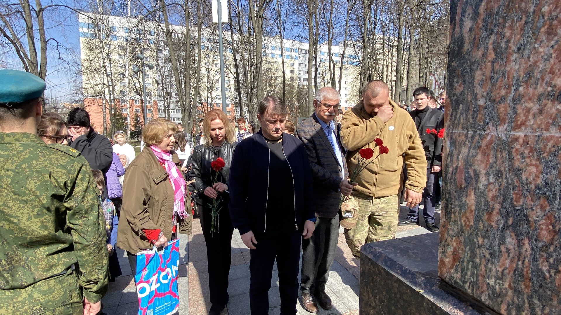 патриотизм, возложение цветов, паять несовершеннолетним узникам фашистских концлагерей, узники концлагерей, день памяти,