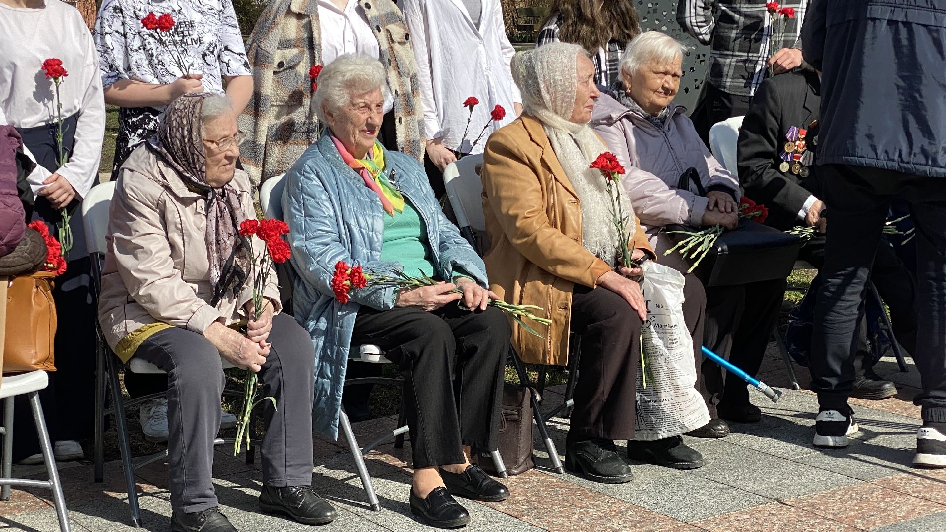 патриотизм, возложение цветов, паять несовершеннолетним узникам фашистских концлагерей, узники концлагерей, день памяти,