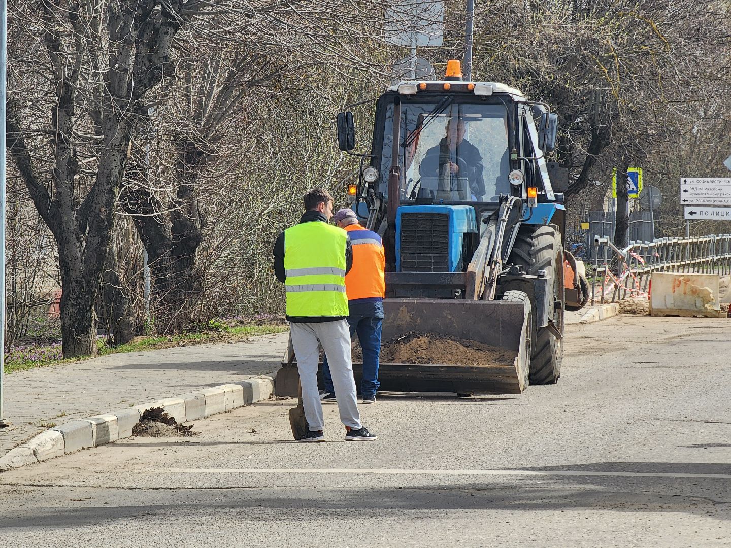 уборка города, уборка дорог, коммунальная служба, коммунальная техника, руза, рузский городской округ, ремонт дорог,