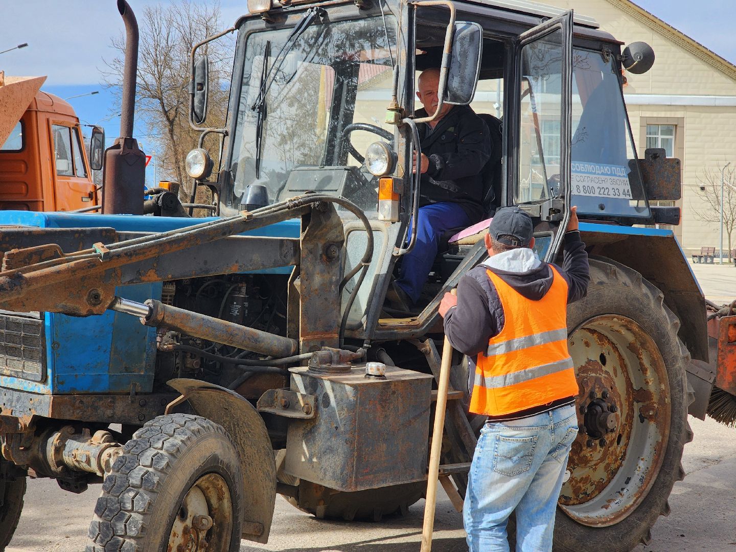 уборка города, уборка дорог, коммунальная служба, коммунальная техника, руза, рузский городской округ, ремонт дорог,