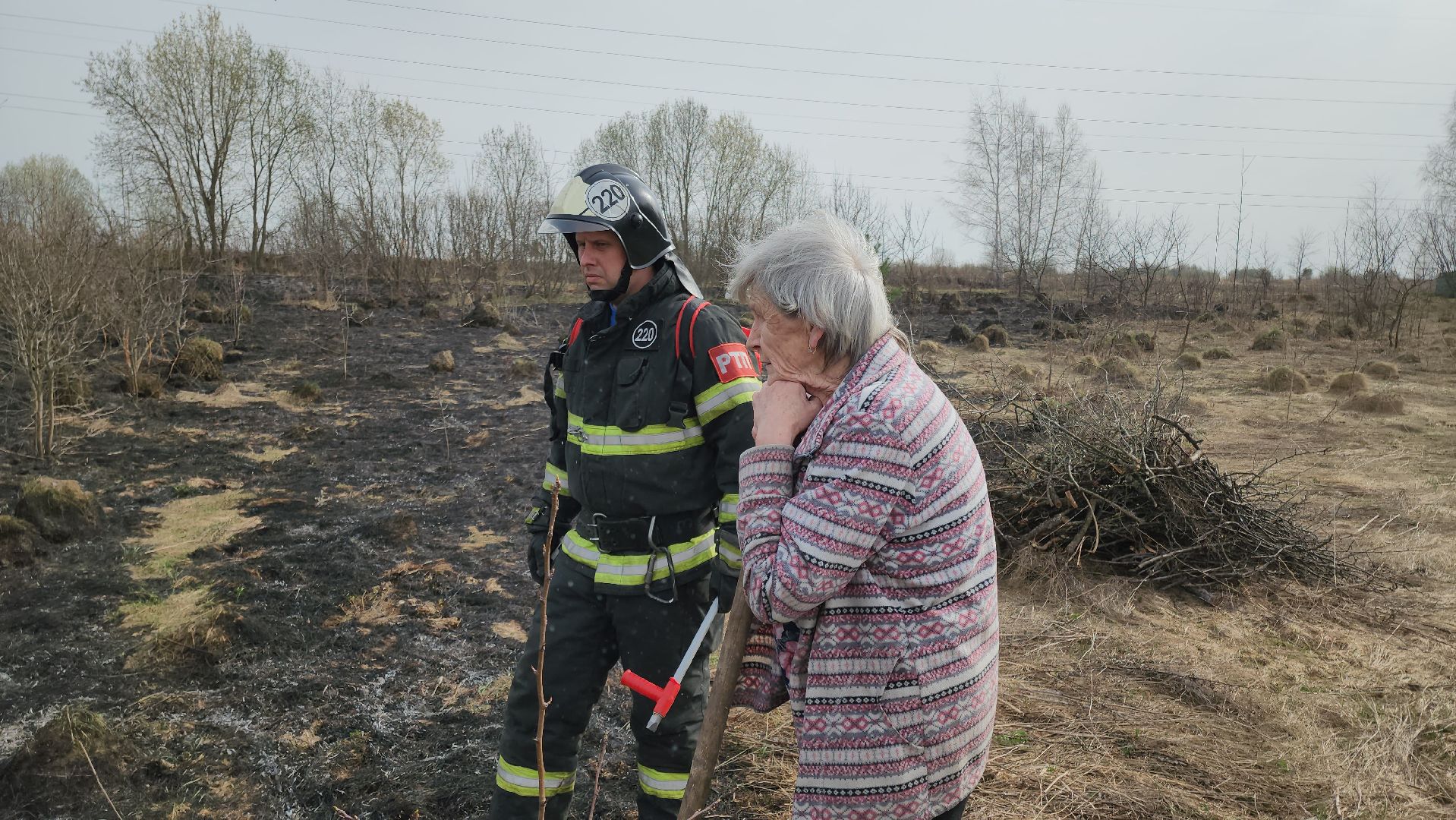 кашира, баскачи, горки, мособлпожспас, пожар, пал травы, тушение пожара, противопожарный ранец,