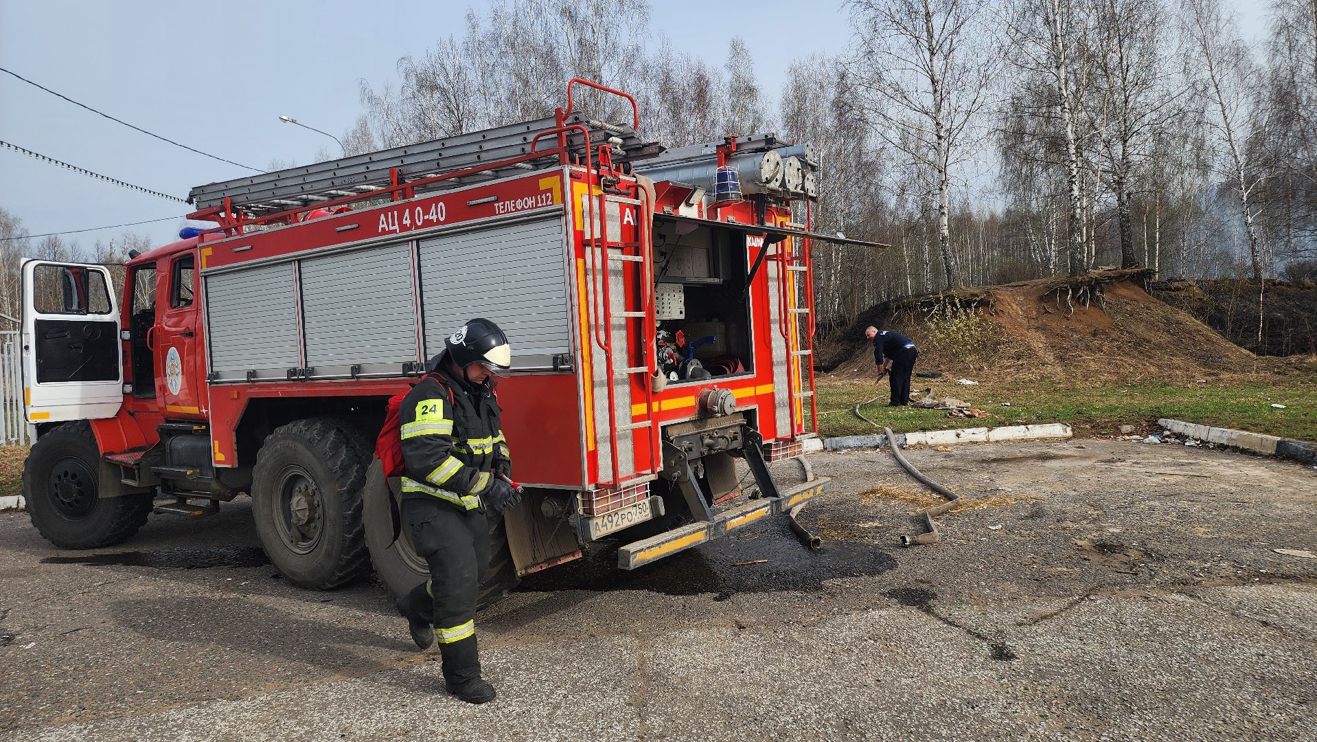 кашира, баскачи, горки, мособлпожспас, пожар, пал травы, тушение пожара, противопожарный ранец,