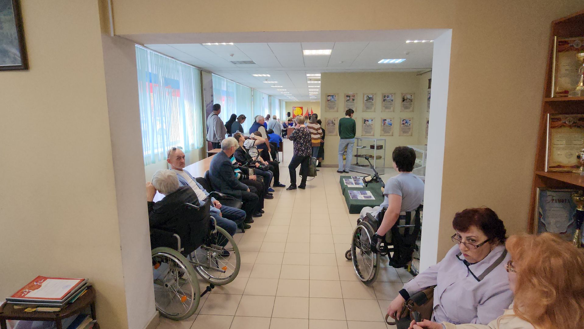 серпухов, улица горького, центр патриот, выездная администрация, жители, дороги,