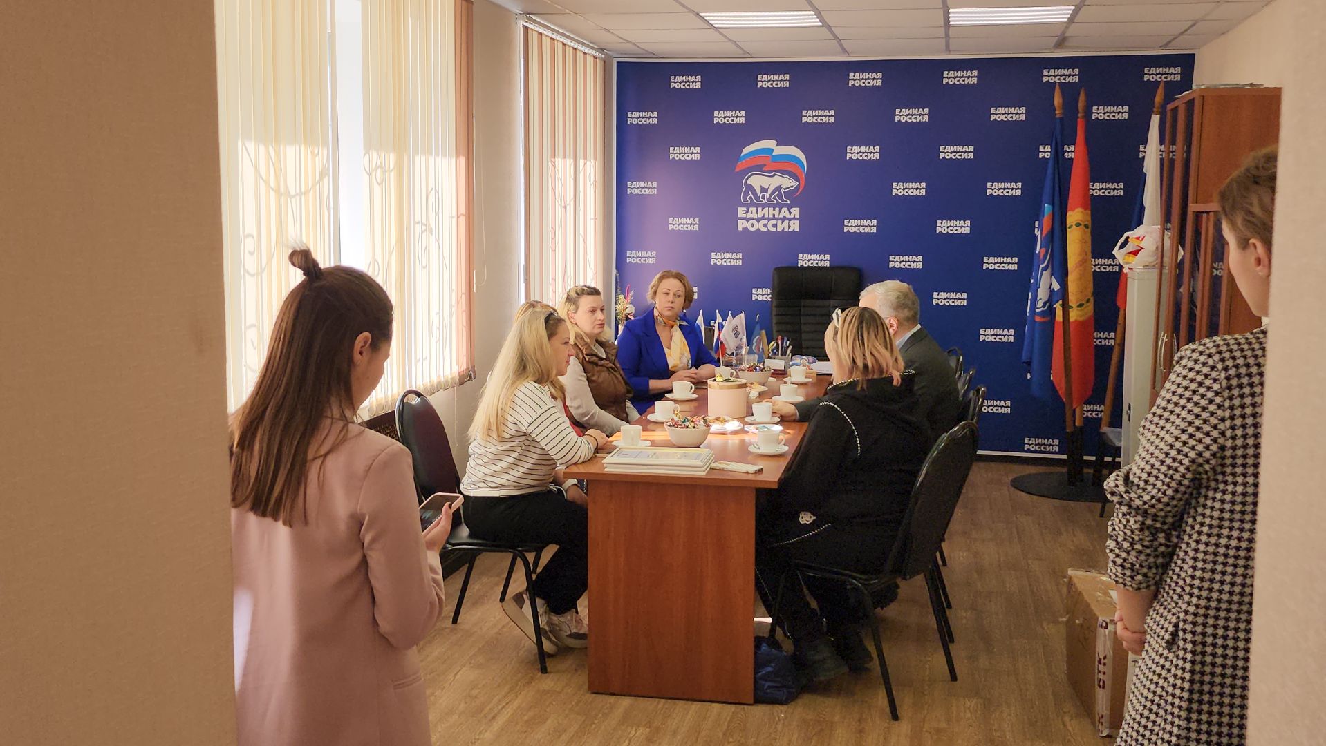 волонтеры, депутат, серпухов, сво, единая россия, гуманитарная помощь,