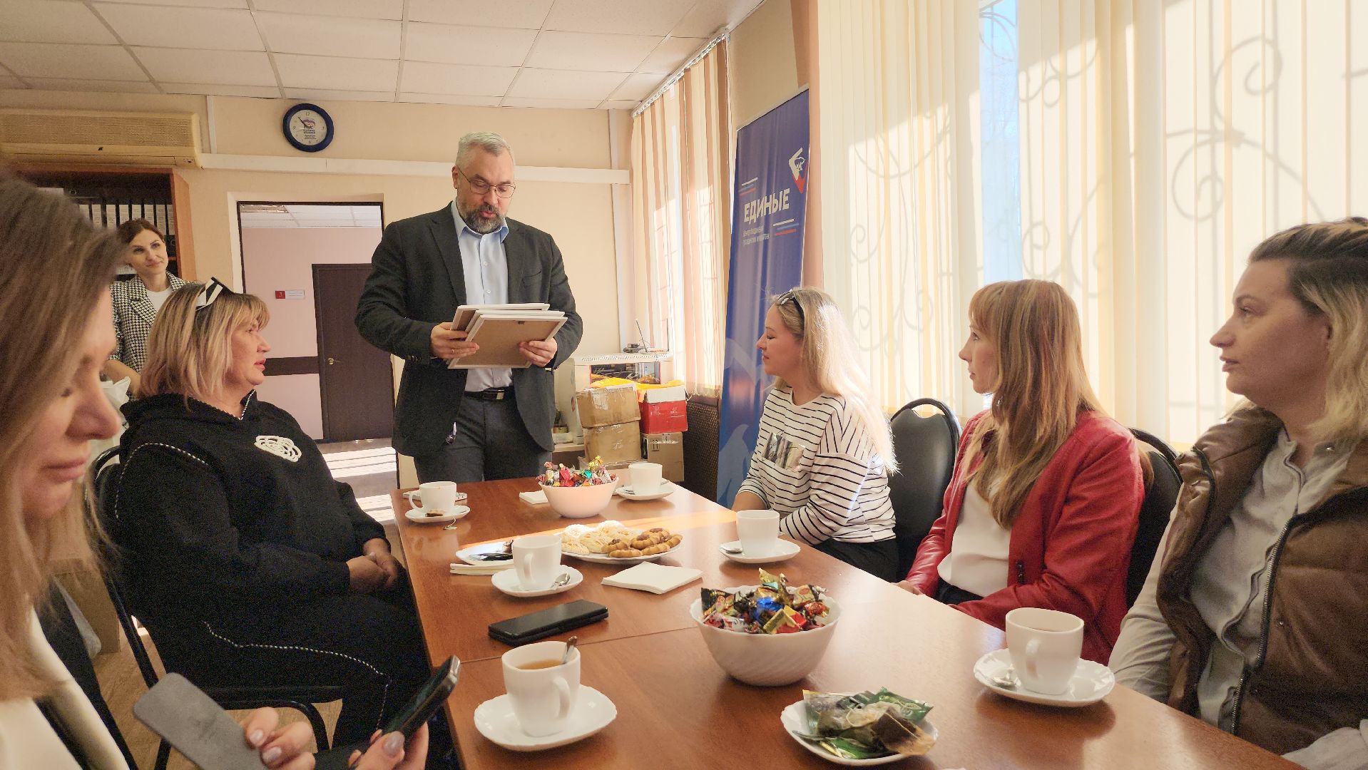 волонтеры, депутат, серпухов, сво, единая россия, гуманитарная помощь,