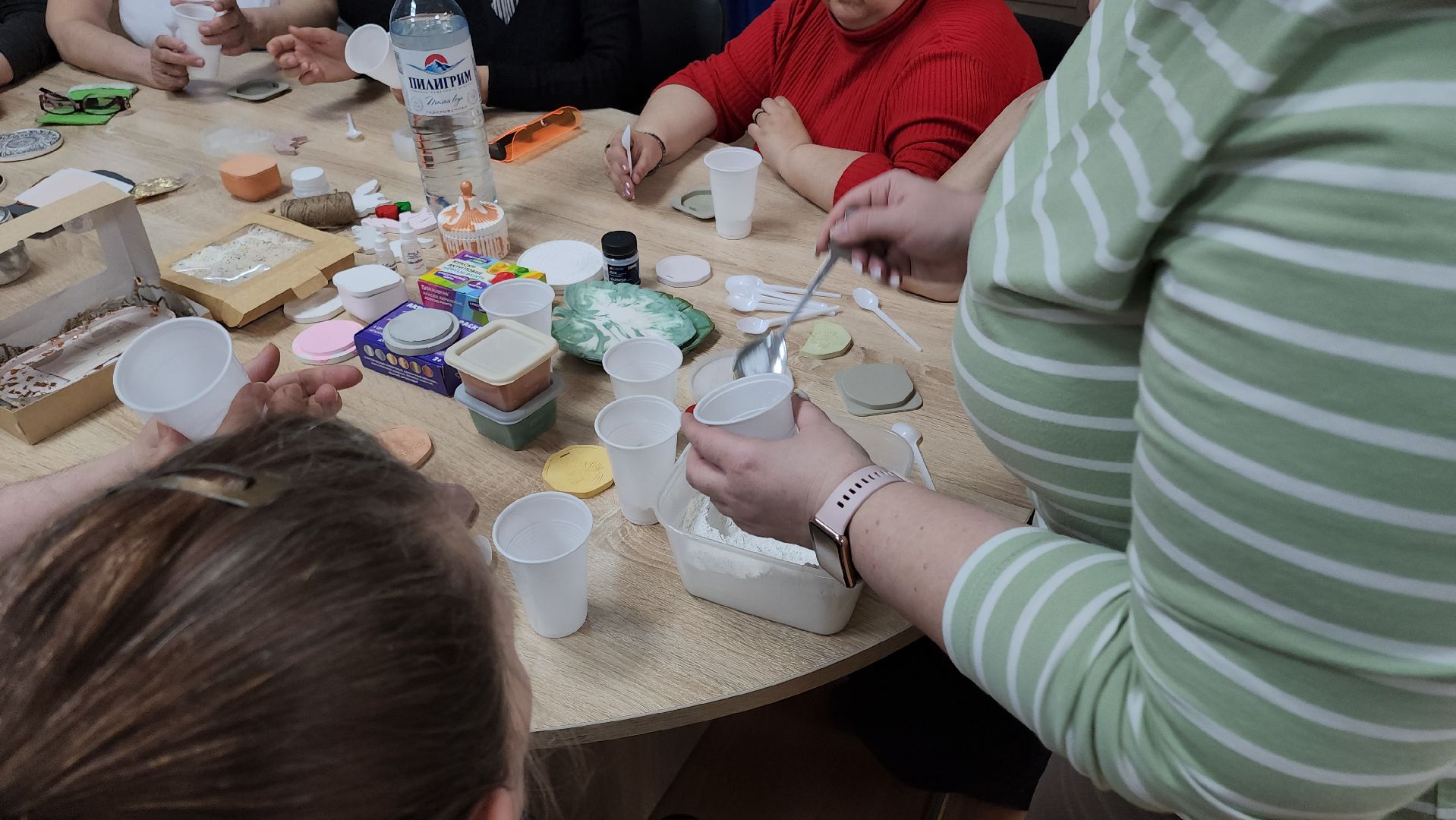 кашира, активное долголетие, ароматическое саше, мастер-класс, гипс, отдушка, акриловая краска, дизайн, декор,