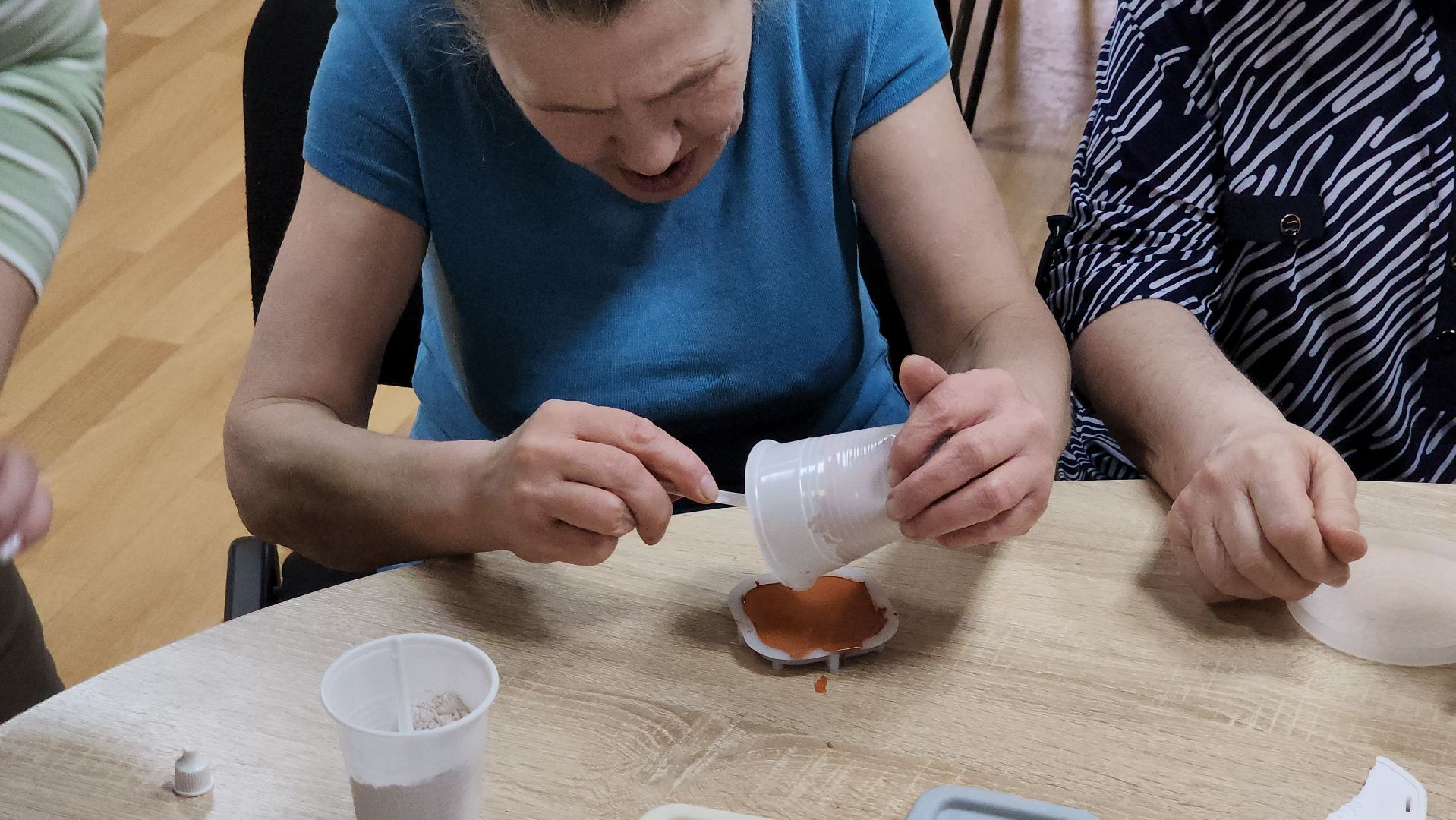 кашира, активное долголетие, ароматическое саше, мастер-класс, гипс, отдушка, акриловая краска, дизайн, декор,