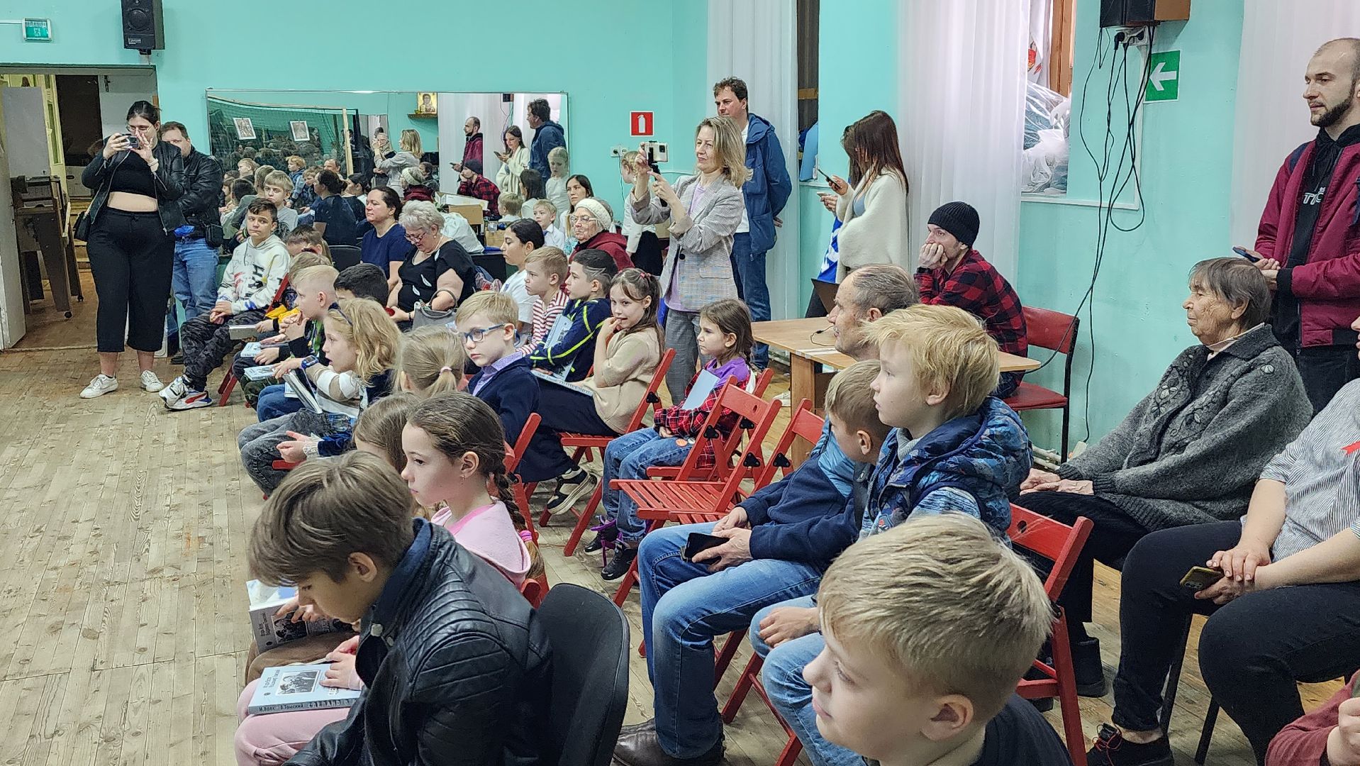 день космонавтики, 12 апреля, пантелеимоновский храм, Дмитрий Денисов, Буран, Игорь Волк, Валерий Ваньшин, Анатолий Левченко,Заслуженный летчик-испытатель РФ,