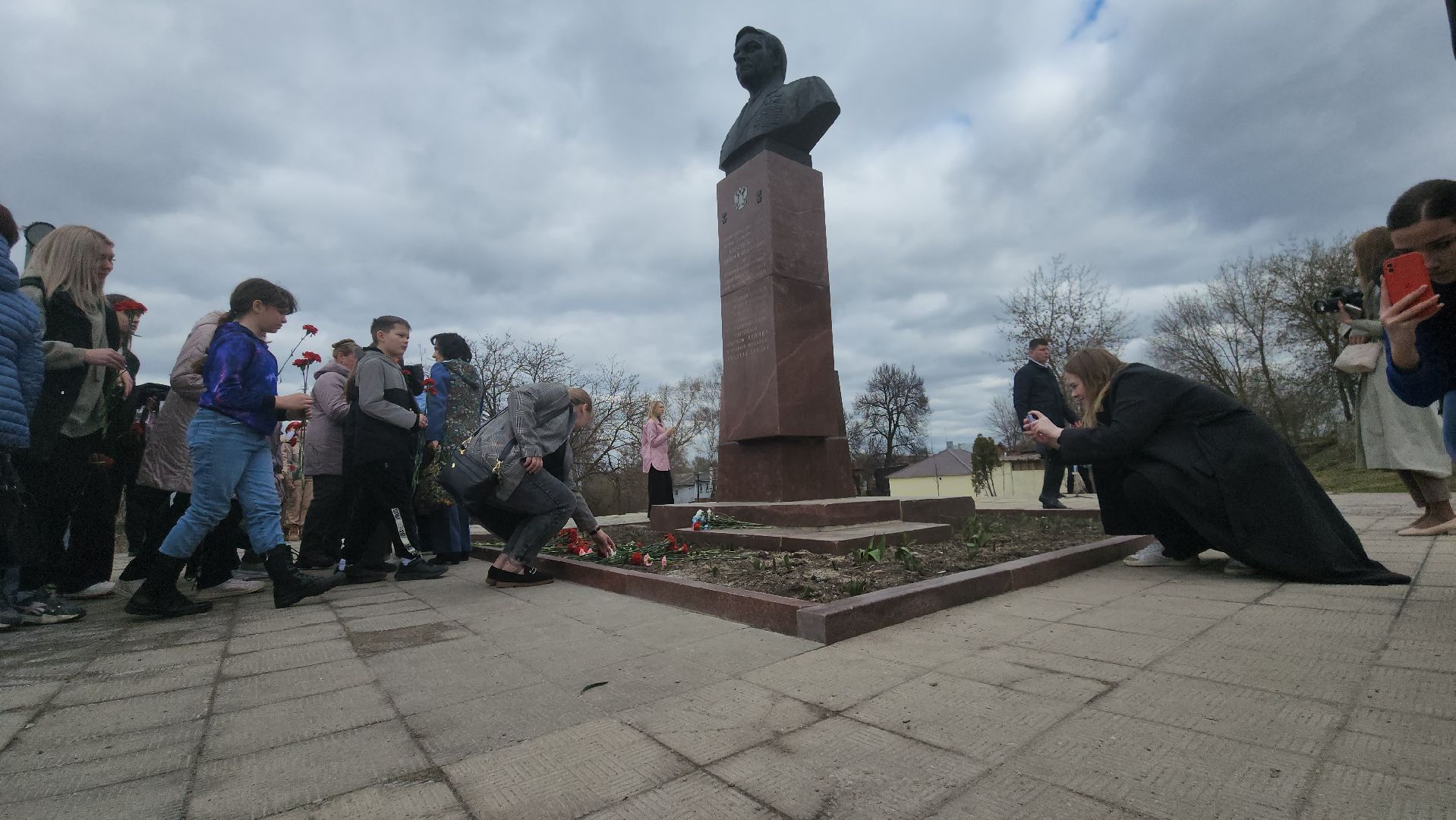 павловский посад, павлово-посадский городской округ, космонавт, праздник, люди, цветы,