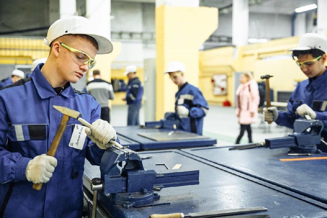 Дуальное образование, ДМЗ, Орехово-Зуево, Заголовацкий, производство, студенты, трудоустройство