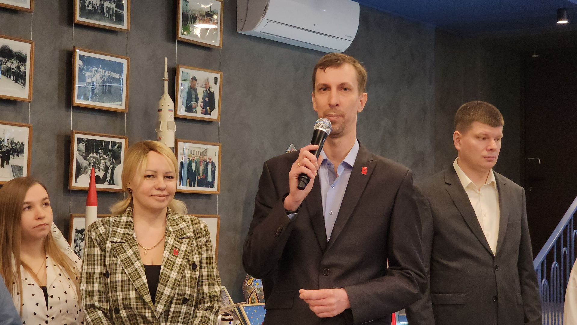 Павловский Посад, Городской округ Павловский Посад, Люди, Дети, парта героя, день космонавтики,