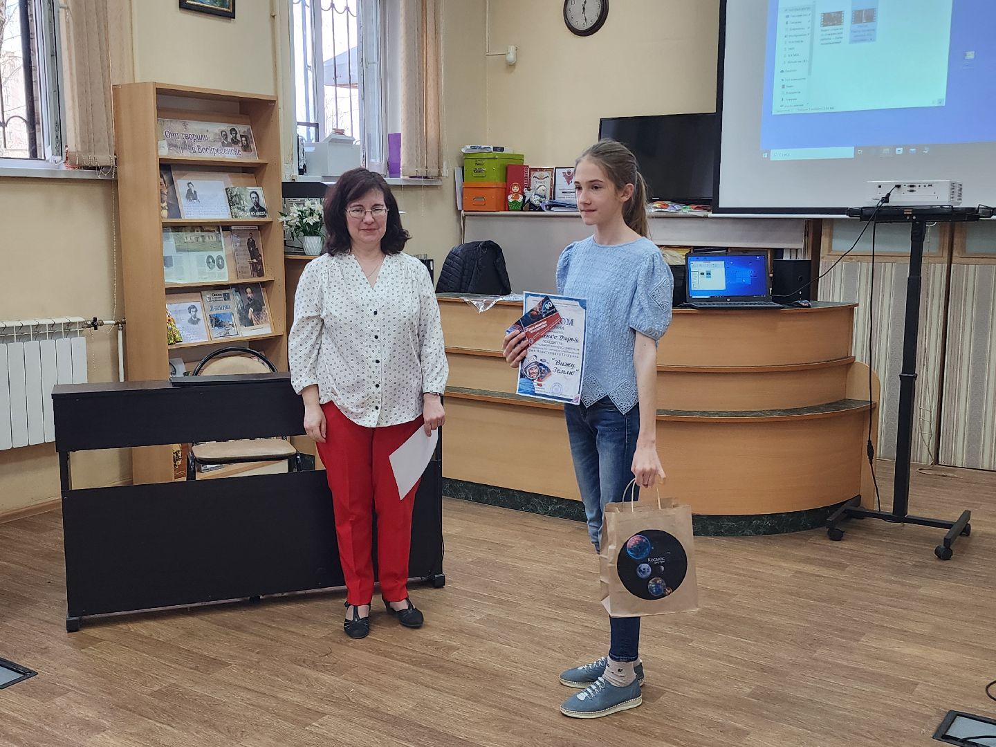 конкурс рисунков, день космонавтики,