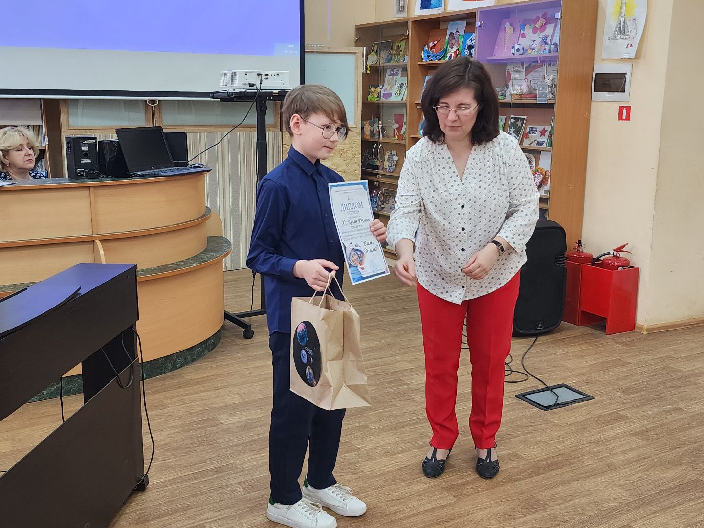 конкурс рисунков, день космонавтики,