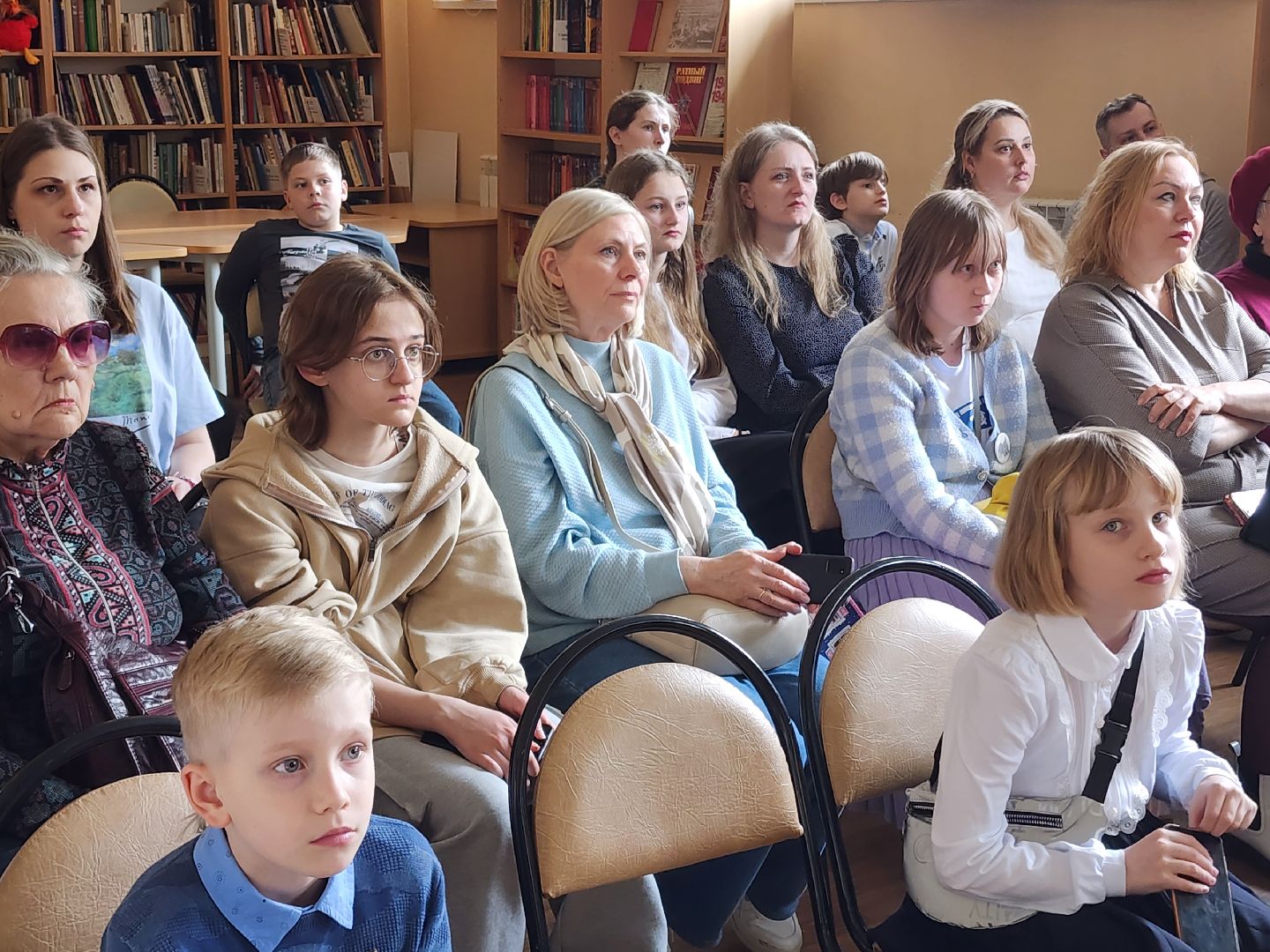 конкурс рисунков, день космонавтики,