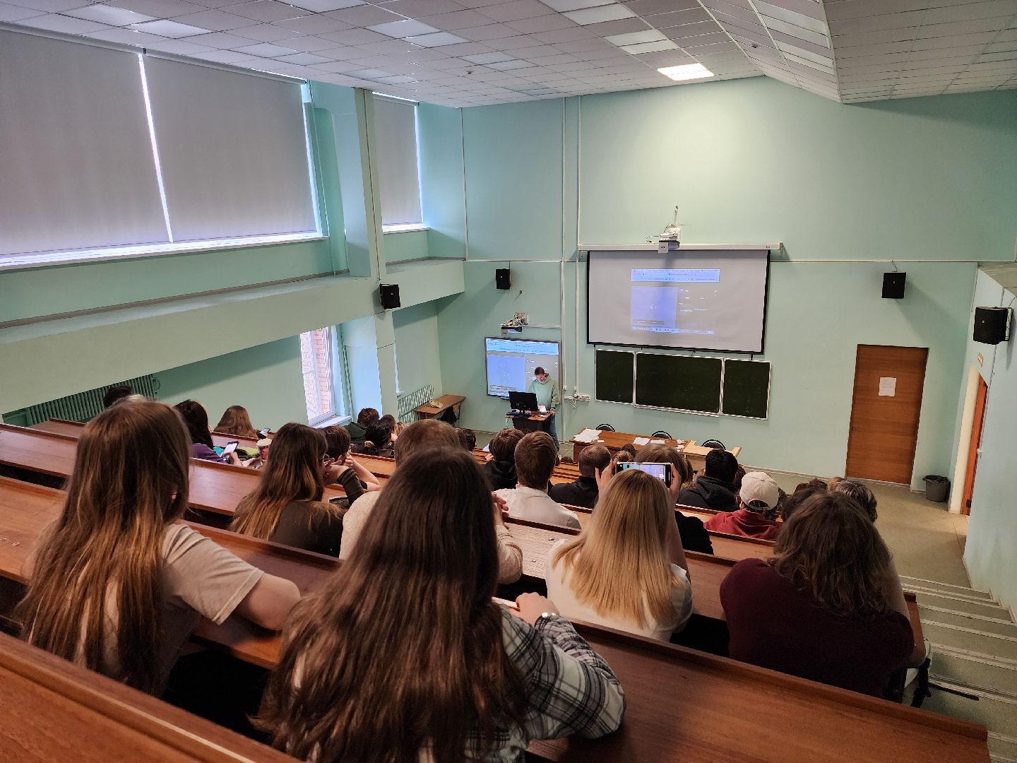 мастер-класс, Нейросети, ВКонтакте, Михаил Голубь, Университет Дубна, Студенты,