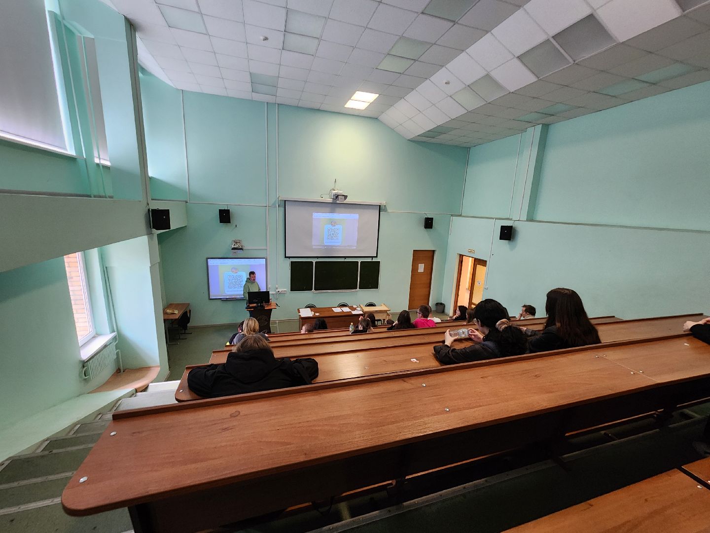 мастер-класс, Нейросети, ВКонтакте, Михаил Голубь, Университет Дубна, Студенты,