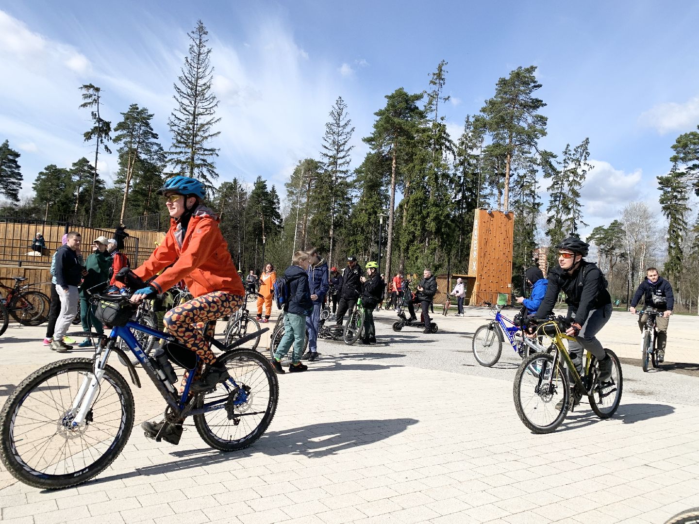 Балашиха, Подмосковье, Велопробег, велосипедисты, пестовский парк,