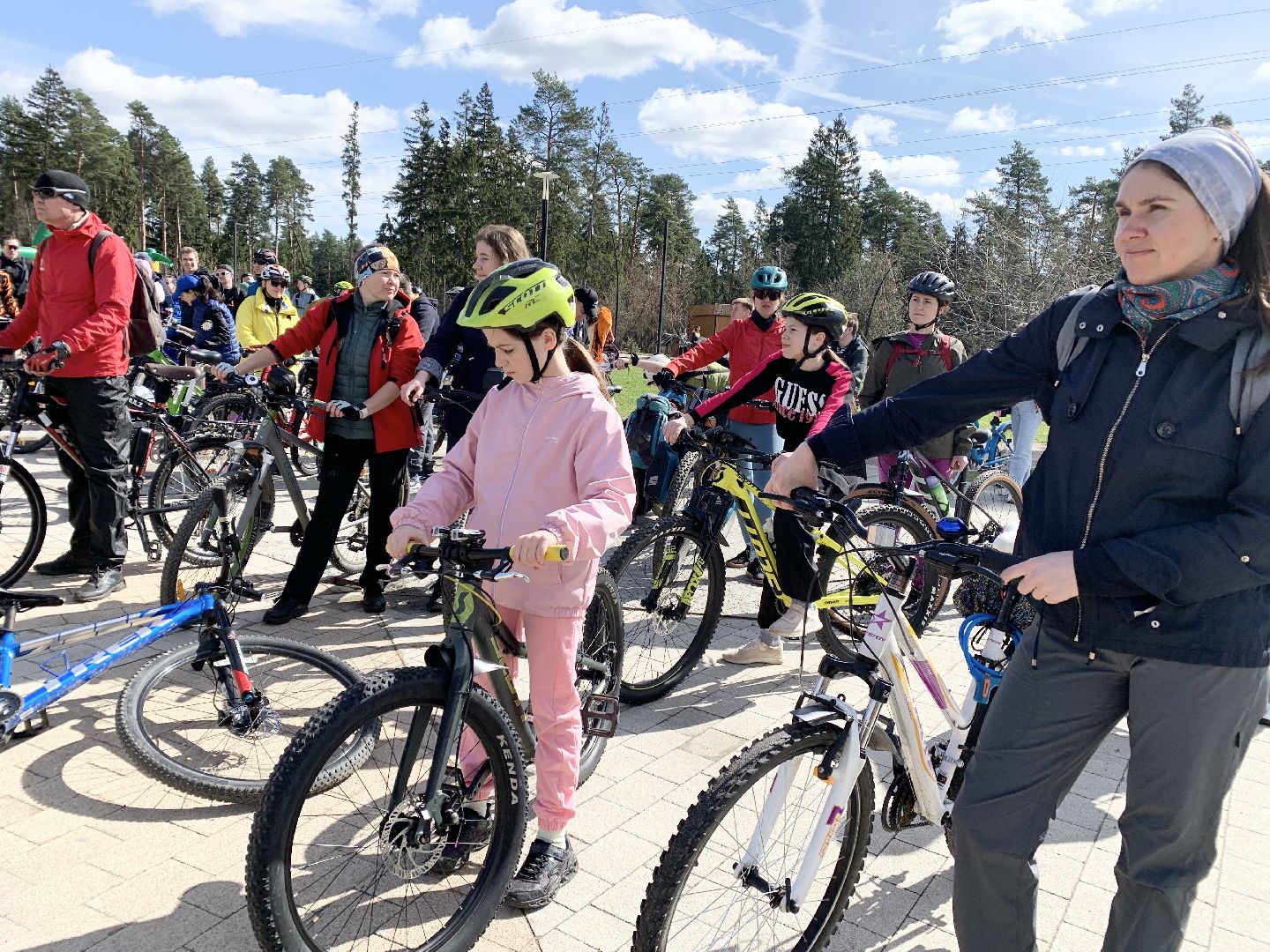 Балашиха, Подмосковье, Велопробег, велосипедисты, пестовский парк,