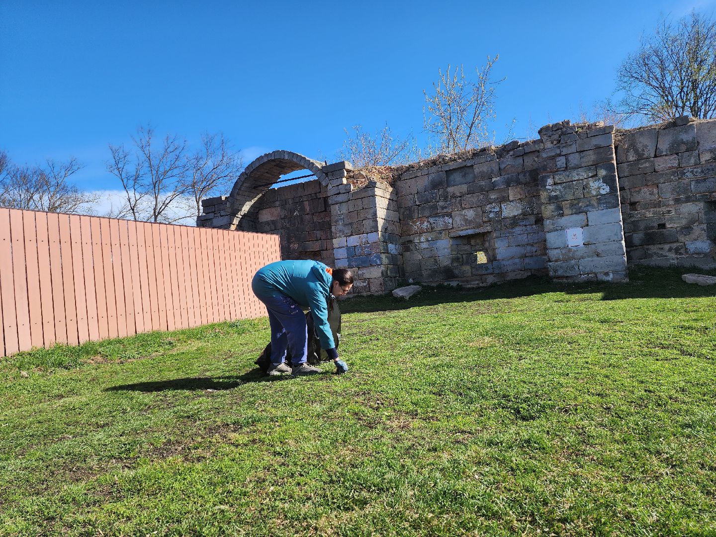 серпухов, подмосковье, субботник, соборная гора, уборка города,