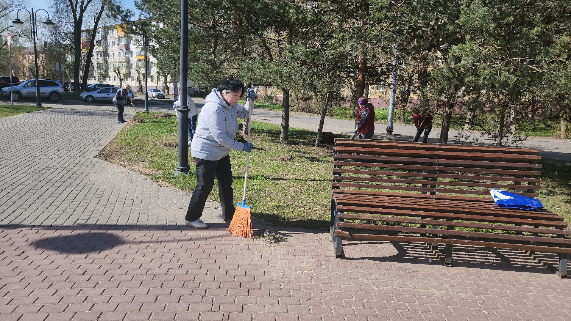 серпухов, подмосковье, субботник, супруга участника СВО,