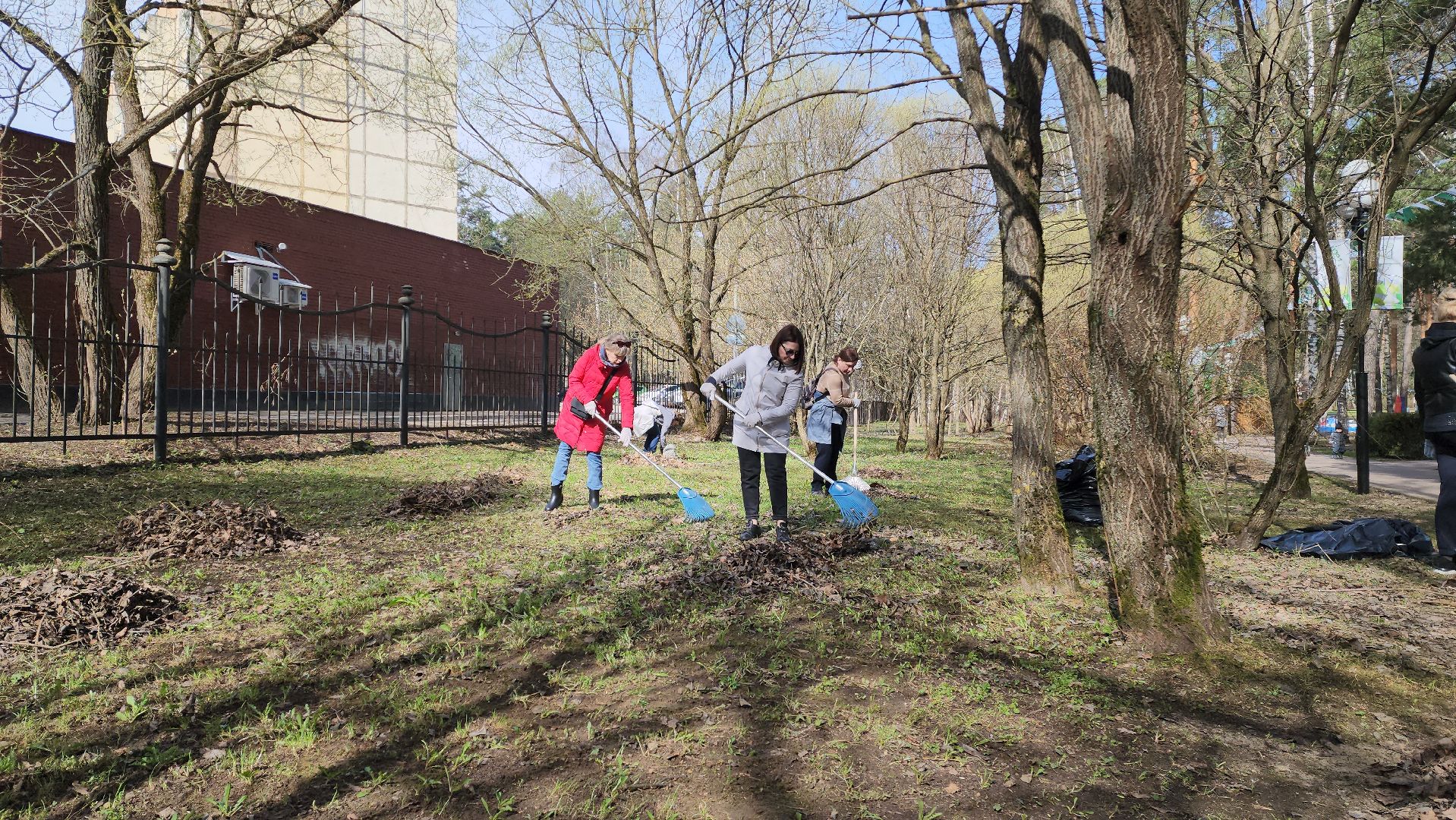 красногорск, детский городок сказочный, парки красногорска, эко-день, субботник,
