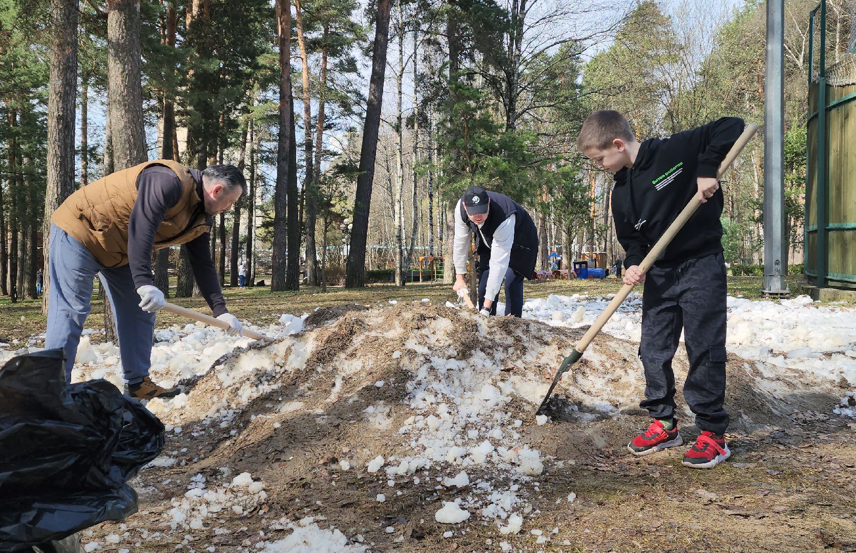красногорск, детский городок сказочный, парки красногорска, эко-день, субботник,