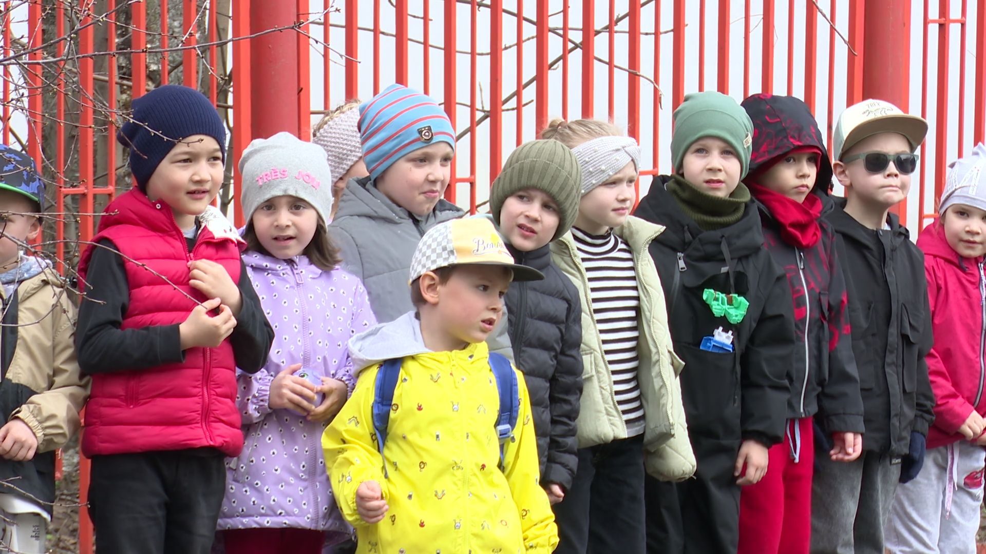 Реутов, детский, сад, МЧС, пожарная техника, люстра, пожарный рукав, вода,