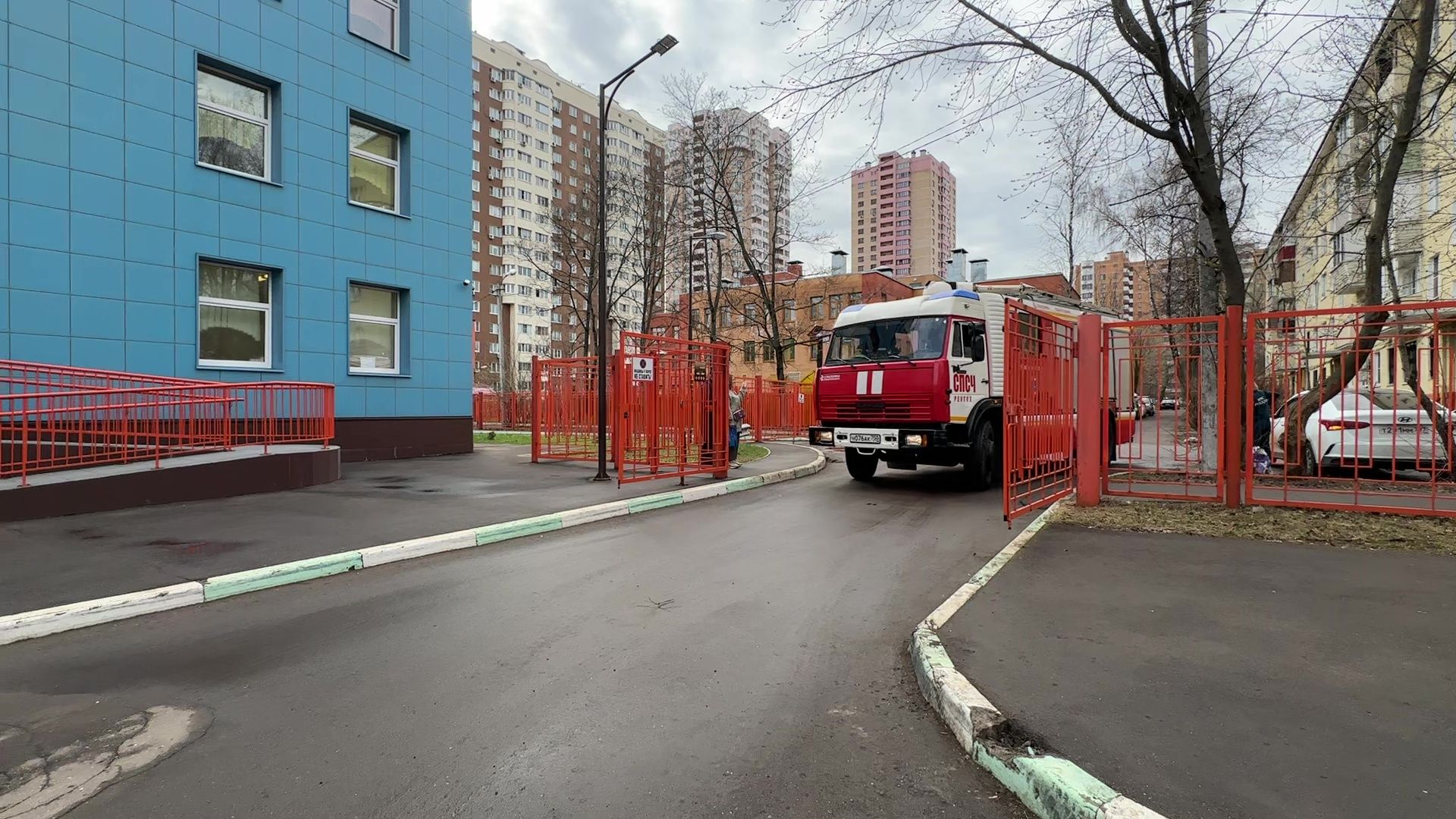 Реутов, детский, сад, МЧС, пожарная техника, люстра, пожарный рукав, вода,