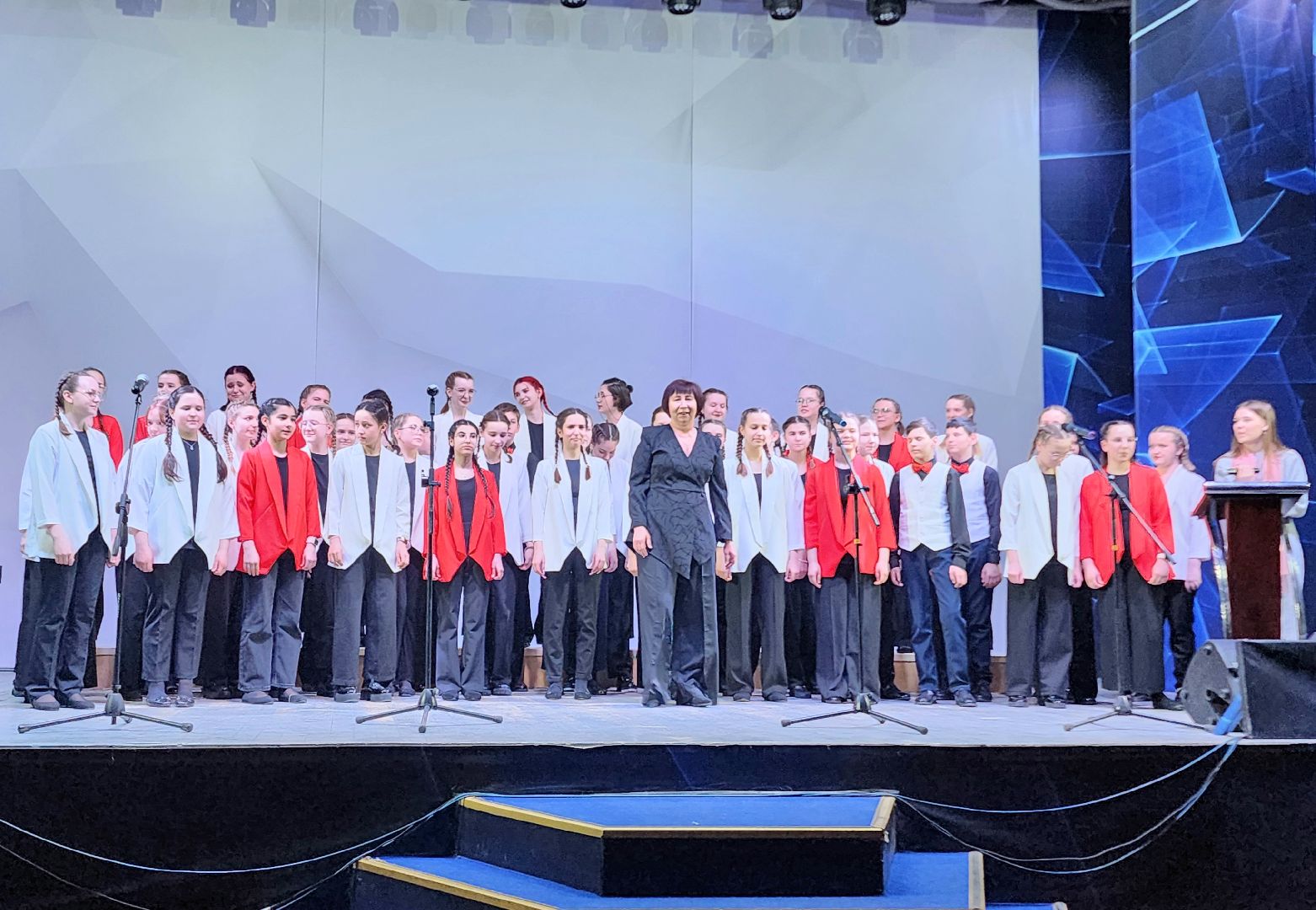 Домодедово, Подмосковье, Хор Апрель, Культура, Отчетный концерт, Хоровое искусство, МКЦ Победа,