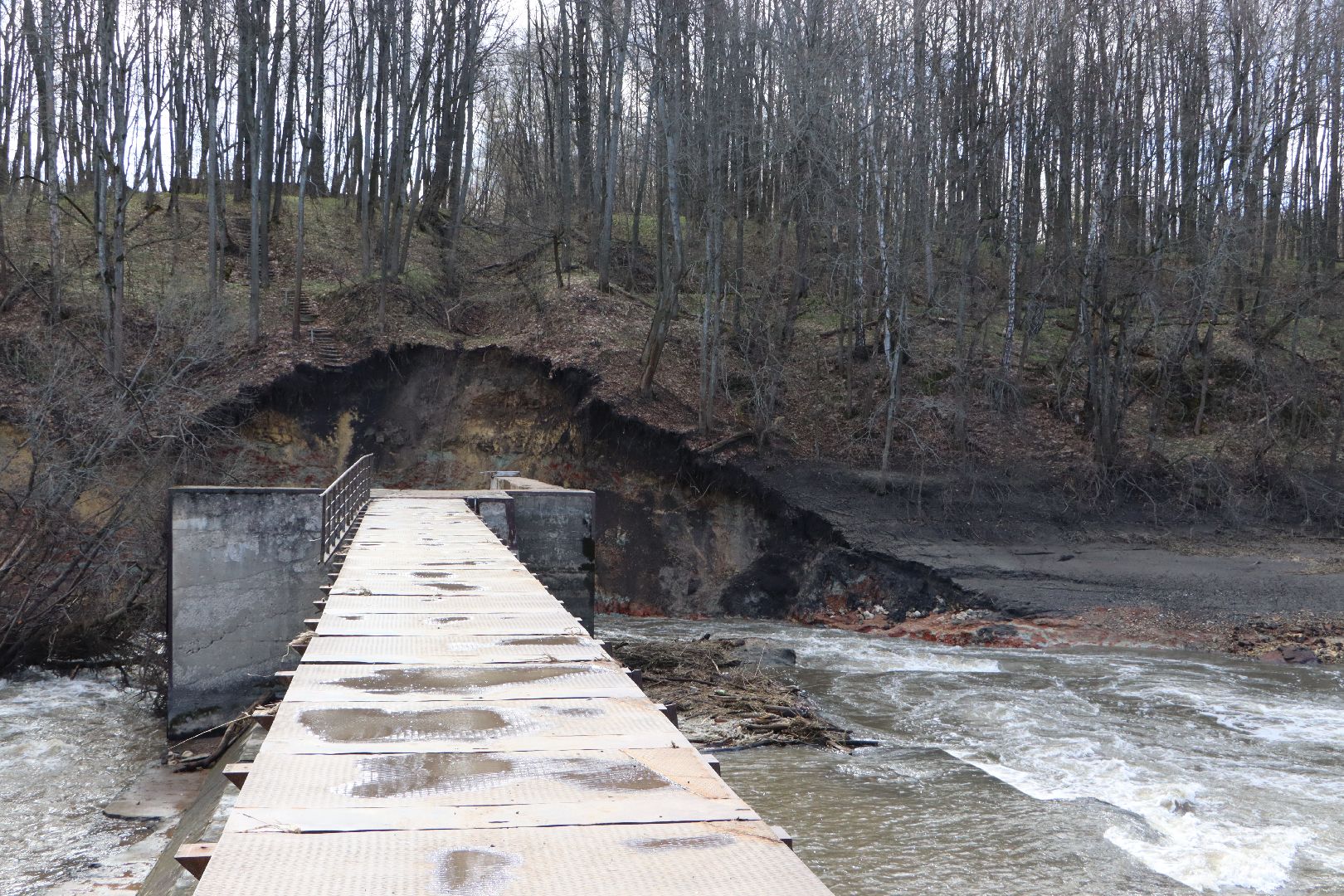 Серебряные Пруды, Ливадия, половодье 2024, Ливадийская ГРЭС, гидросооружение, плотина,