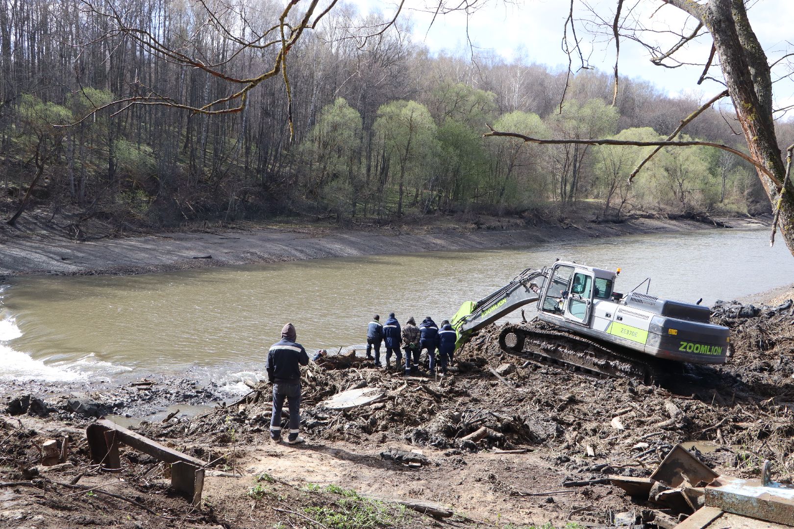 Серебряные Пруды, Ливадия, половодье 2024, Ливадийская ГРЭС, гидросооружение, плотина,