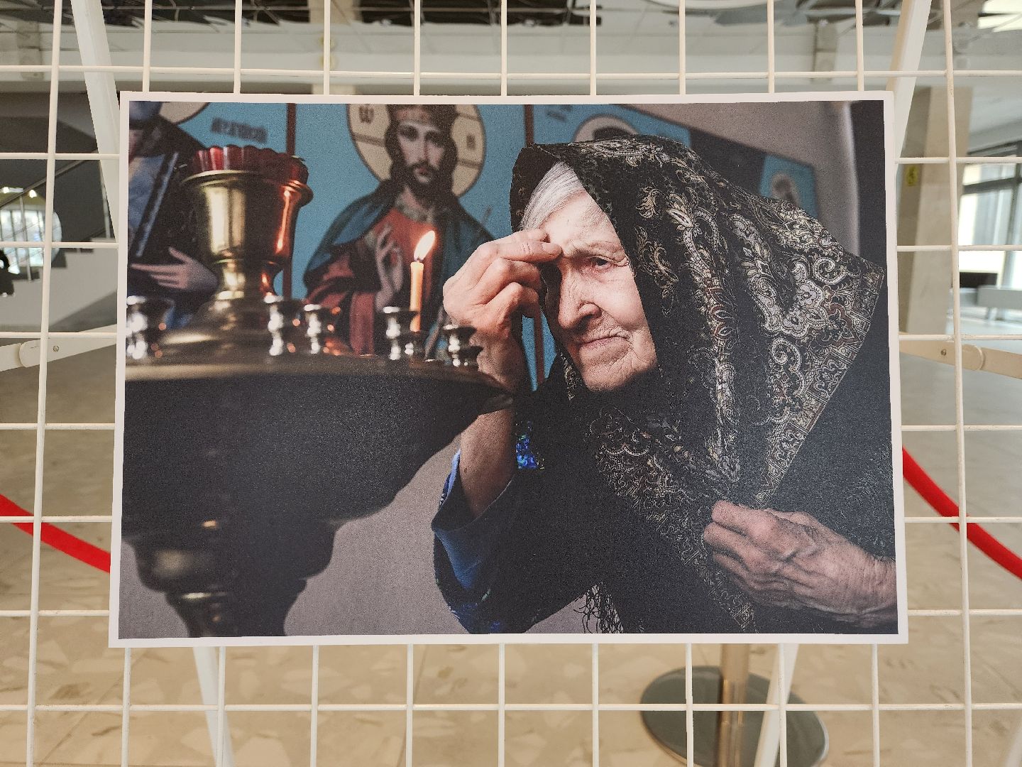 серебряные волонтеры, интернат, пожилые люди, экспозиция, фотовыставка, помощь людям,